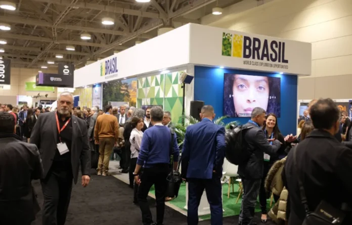 O Brasil se prepara para uma participação estratégica no PDAC 2026, com o objetivo de atrair investimentos e reforçar sua posição como fornecedor confiável de minerais críticos para a transição energética