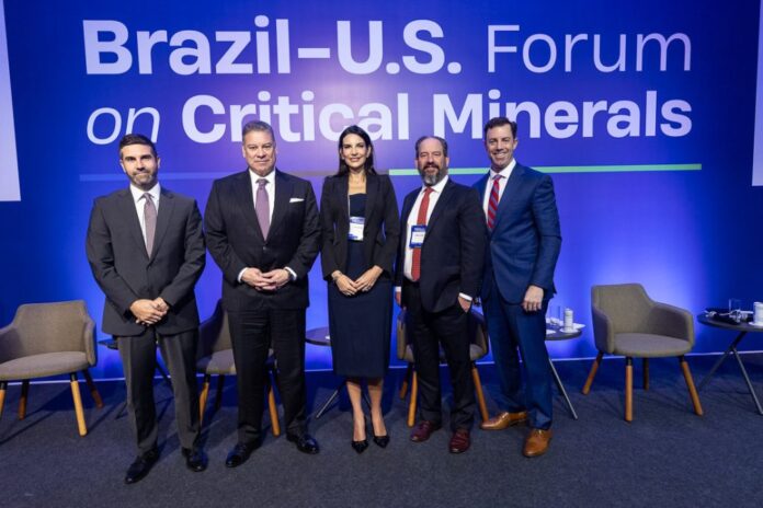 Brasil ganha destaque no cenário global de minerais críticos com potencial para liderar a mineração sustentável, mas avanço depende de segurança regulatória, infraestrutura e financiamento