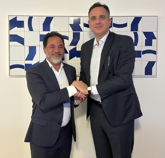 Prefeito de Itabira, Marco Antônio Lage, se reúne com o senador Rodrigo Pacheco em Brasília para discutir desenvolvimento, gestão pública e fortalecimento dos municípios de Minas Gerais