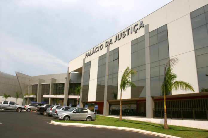 Justiça de Mato Grosso suspende lei que permitia flexibilização ambiental para mineração após apontar risco de dano irreversível