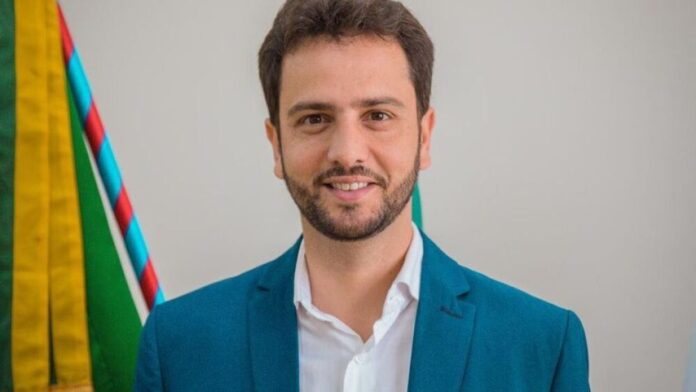 Prefeito de Mariana, Juliano Duarte, discute novo ciclo da Samarco e avalia 4 impactos na arrecadação, empregos, investimentos e meio ambiente do município.