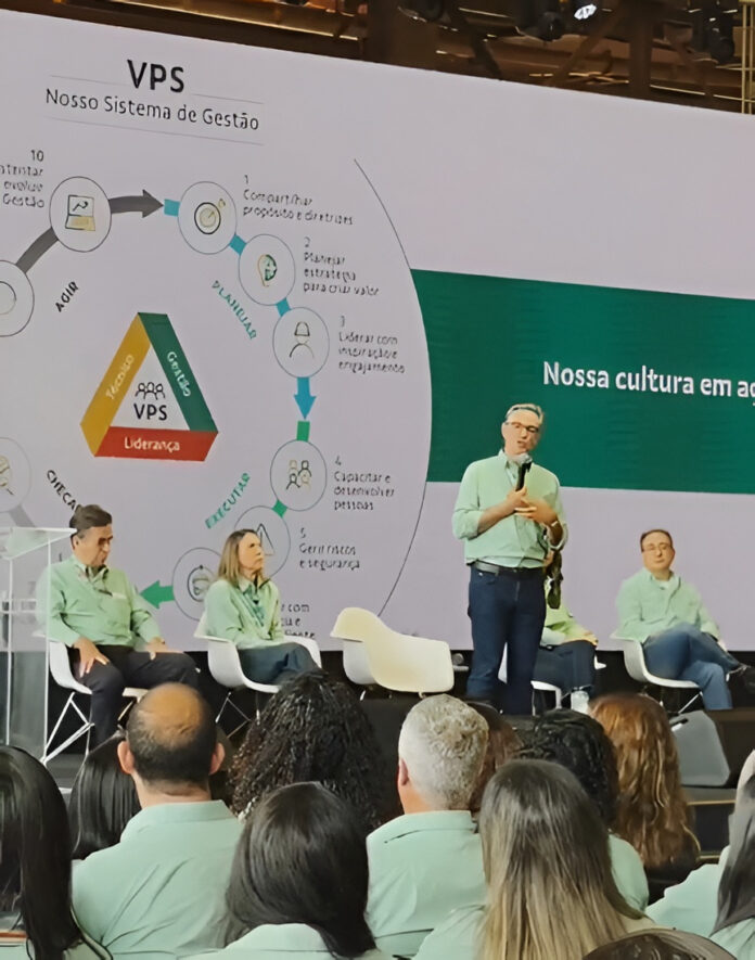 vale_mina_brucutu CEO da Vale, Gustavo Pimenta, apresenta estratégia da empresa e reforça sistema de gestão durante encontro com empregados na Mina de Brucutu, em Minas Gerais