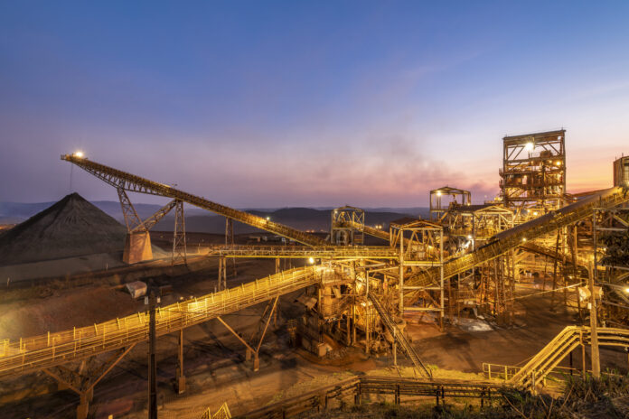 1-Mina-Serra-Azul_Credito-Divulgacao-ArcelorMittal-scaled Nova planta da ArcelorMittal em Itatiaiuçu amplia produção de minério para 4,5 milhões de toneladas por ano, gera empregos e integra ciclo de investimentos bilionários no Brasil