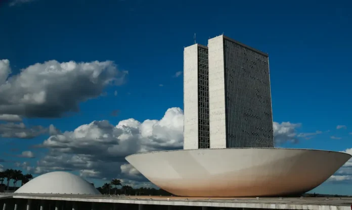 1_camara-58866043 A proposta de criação da Terrabras, estatal voltada às terras raras no Brasil, foi retirada do parecer da Câmara. Governo defende exploração e refino nacional para fortalecer o setor