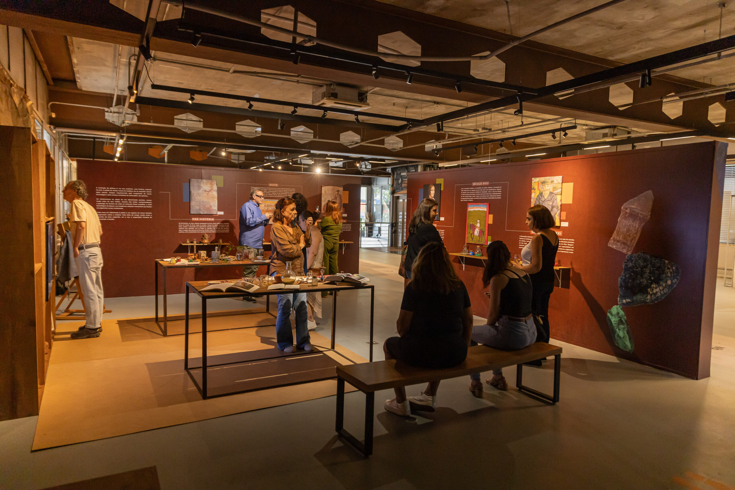 IMG_8887 Casa de Metal abre duas exposições gratuitas e promove programação cultural que une arte, ciência e mineração em São Paulo.