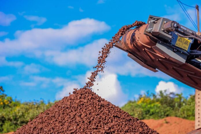 Com duas minas em operação, o Piauí já produz cerca de 8 mil toneladas de minério de ferro por dia e se prepara para exportação com o Porto Piauí.