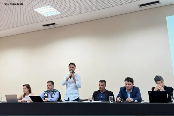 Reunião em Mariana discute investimento de R$ 7,5 bilhões em saneamento para cerca de 50 municípios da bacia do Rio Doce, com foco na universalização até 2033.