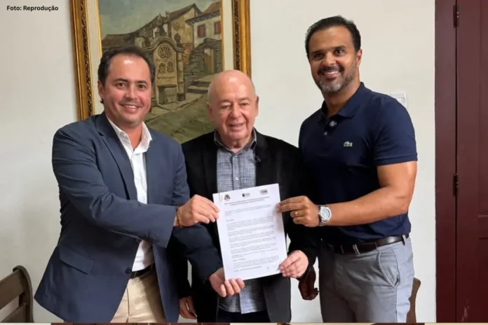Ouro Preto, Ouro Branco e Ouro Fino firmam parceria para fortalecer turismo, cultura e desenvolvimento regional com ações integradas entre os municípios.