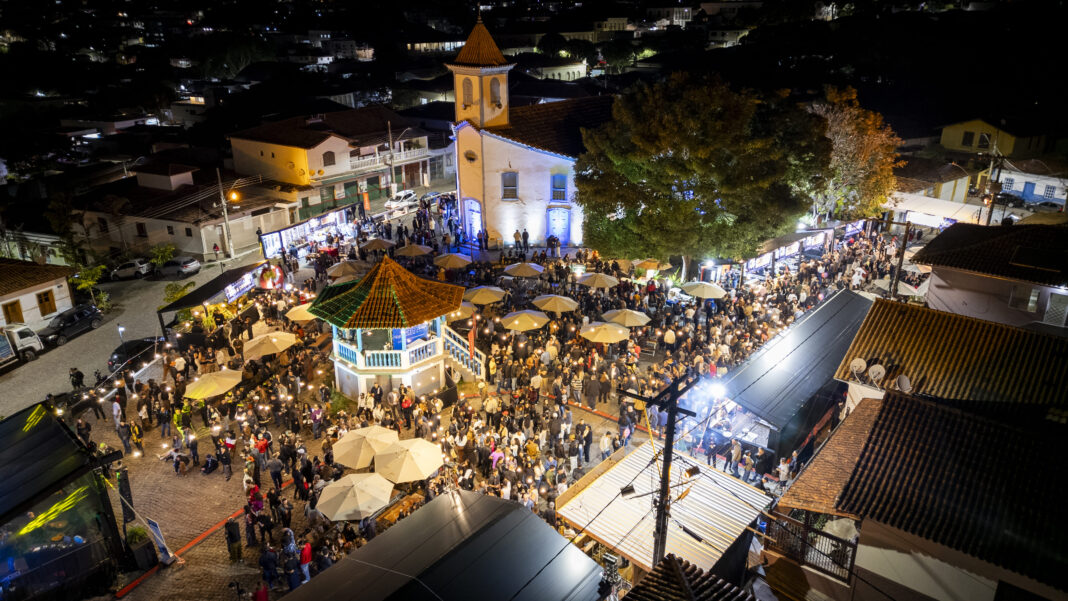 Festival gratuito reúne produtores locais, chefs convidados, atrações culturais, oficinas e experiências gastronômicas entre os dias 22 e 24 de maio, no Largo do Rosário, em Conceição do Mato Dentro