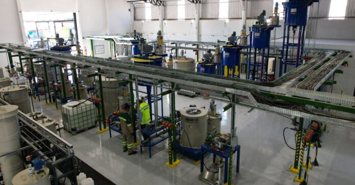 Linha fina: Unidade semi-industrial da Viridis em Poços de Caldas é considerada uma das maiores plantas demonstrativas do mundo para produção de carbonato misto de terras-raras e prepara caminho para operação industrial bilionária