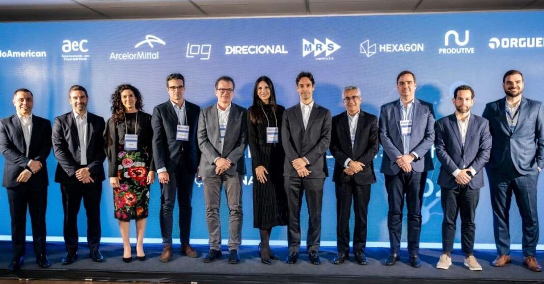 posse-conselho-amcham Ana Sanches assume presidência da Amcham MG, se torna a primeira mulher no cargo e lidera entidade com mais de 300 empresas associadas em Minas Gerais.