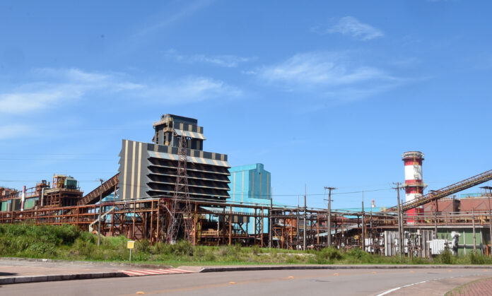Samarco deve gerar 1.300 empregos em Anchieta após empresa mineira vencer contrato