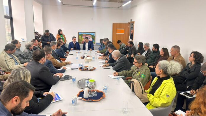 Reuniões sobre terras raras mobilizam representantes do governo federal, universidades e gestores públicos no Sul de Minas para discutir mineração, pesquisa e desenvolvimento regional