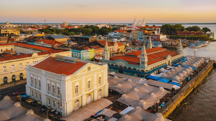 belem-exposibram-2027 Belém foi anunciada como sede da EXPOSIBRAM 2027, evento que reunirá empresas, especialistas e lideranças da mineração entre os dias 20 e 23 de setembro. Organização já apresentou cronograma, regras e detalhes iniciais da feira