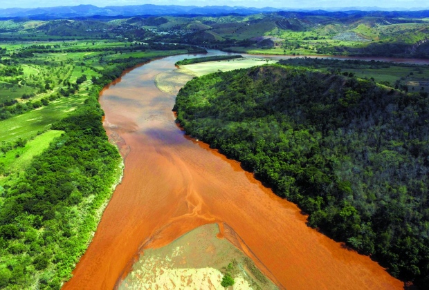 A Bacia do Rio Doce receberá R$ 20,3 milhões para reforçar a fiscalização e o combate aos crimes ligados à mineração, conforme anunciou o ministro Alexandre Silveira