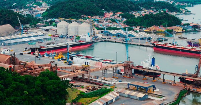 Manifestação enviada ao governo dos Estados Unidos afirma que sobretaxa de 25% sobre produtos brasileiros é “prematura e contraproducente” e pode enfraquecer o diálogo comercial entre os dois países