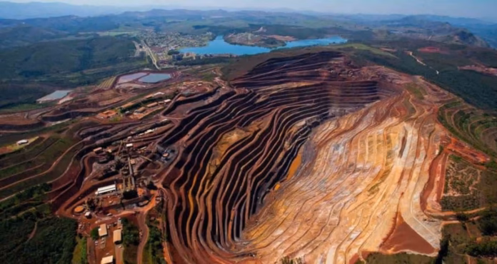 Audiência pública em 31 de agosto discutirá a ampliação da Mina Pau Branco, da Vallourec, na divisa entre Brumadinho e Nova Lima, com participação da população.