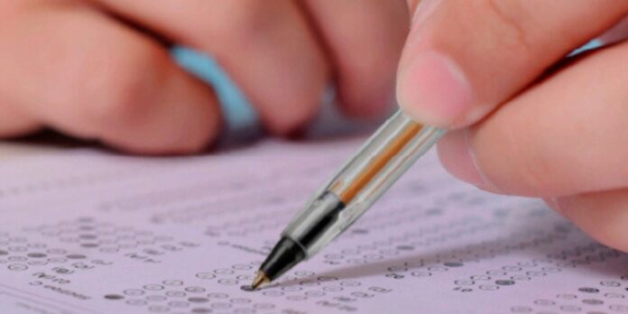Oportunidades do concurso são destinadas a profissionais de níveis médio, técnico e superior; inscrições começam em outubro e provas estão previstas para dezembro