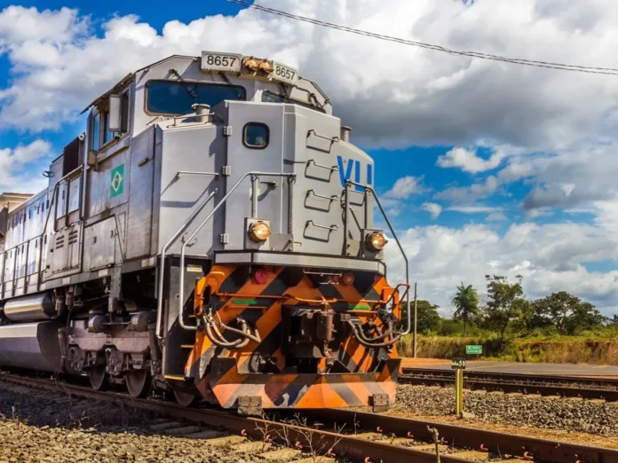 WhatsApp-Image-2025-11-19-at-09.20.32-1 Nova operação da VLI transporta ferro-gusa de Minas Gerais ao Porto de Capuaba, com R$ 130 milhões investidos e capacidade de até 1 milhão de toneladas por ano
