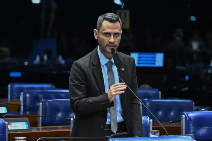 Cleitinho Azevedo recebe aval do Republicanos para disputar o governo de Minas em 2026 e terá Luís Eduardo Falcão como candidato a vice