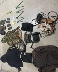 Cinco homens foram presos pela GCM após suposta invasão de área da Vale na Mina de Brucutu, em São Gonçalo, com apreensão de caminhonete e 16 carpetes com rejeitos