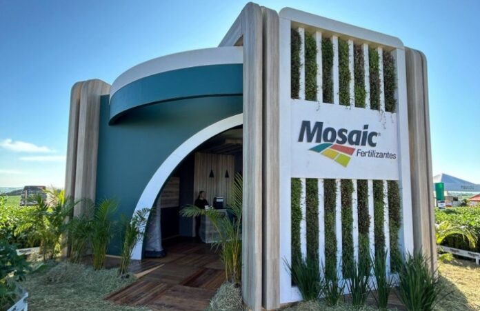mosaic Mosaic anuncia oferta de recompra de títulos de dívida de até US$ 1,4 bilhão, incluindo papéis com vencimento entre 2027 e 2029 e limite de US$ 150 milhões para a série de 2029.