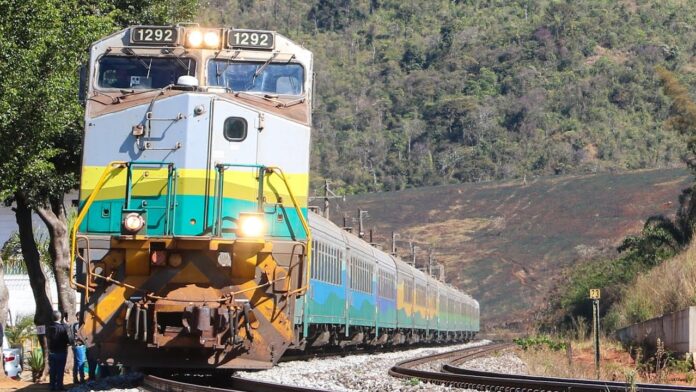 Cerca de 33 mil passageiros viajaram em julho pelo Trem de Férias. Confira os horários das viagens regulares em Ipatinga e Timóteo
