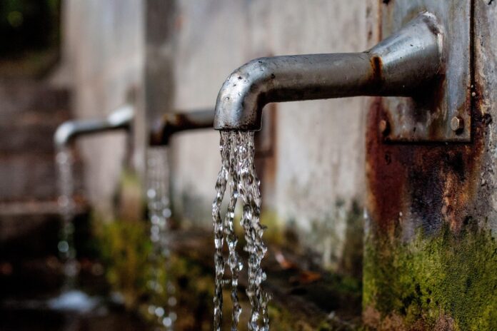 Manutenção da Vale na ETA Rio de Peixe pode alterar o abastecimento de água em 12 bairros de Itabira nesta terça-feira (1º), das 7h às 21h.