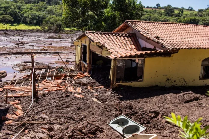 Gilmar Mendes determina que a FGV explique em dez dias os critérios e valores do Novo Auxílio Emergencial pago aos atingidos de Brumadinho.
