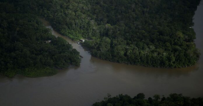 Órgão aponta possíveis efeitos sobre comunidades tradicionais em 17 municípios do Pará e cobra consulta prévia; Petrobras afirma que estudos não identificaram impactos socioambientais diretos