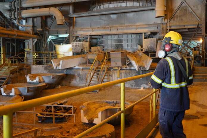 A Mineração Taboca investirá US$ 100 milhões, cerca de R$ 530 milhões, no Amazonas até 2028 para modernizar operações e dobrar a capacidade produtiva.