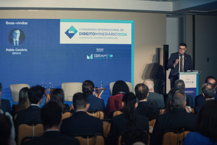 Mineração brasileira entra em nova fase de expansão, enquanto especialistas discutem segurança jurídica, regulação, investimentos, meio ambiente e inovação no setor