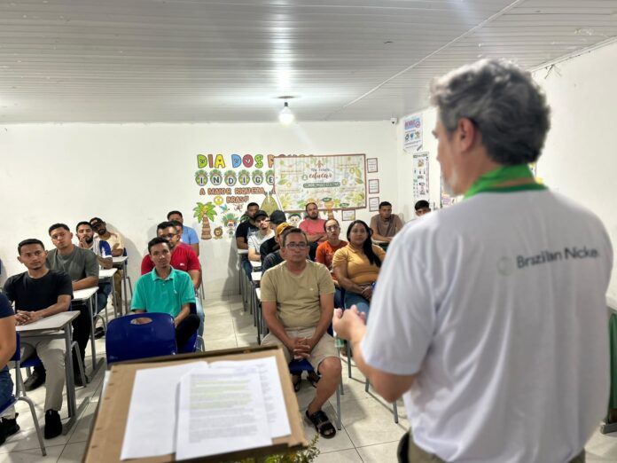 Turma do Mina do Saber.jpg Programa Mina do Saber, da Brazilian Nickel, oferece oito turmas gratuitas de qualificação profissional em quatro municípios do sudeste do Piauí.