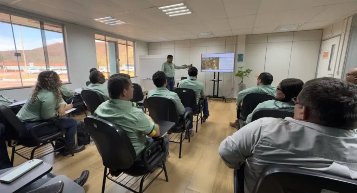 Vale, Caterpillar e Sotreq capacitam cerca de 2 mil empregados em Carajás para ampliar o uso de caminhões autônomos e preparar profissionais para novas funções na mineração