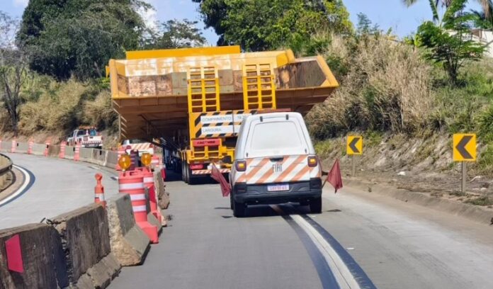 Transporte de carga indivisível será escoltado entre Barão de Cocais e Itabira nesta quinta-feira, 10, e pode causar retenções nas rodovias da região