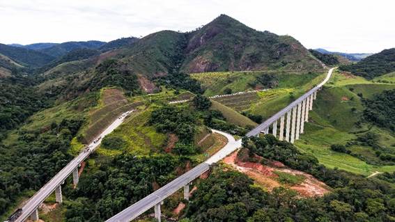 Cerca de 270 mil veículos devem passar pela BR-381/MG entre 4 e 7 de setembro. Nova 381 terá 37 veículos e equipes reforçadas durante o feriado.