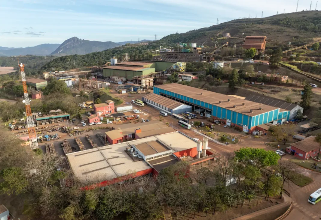 Mineradora produziu 4,3 milhões de toneladas entre julho e setembro, alta de 4% na comparação anual