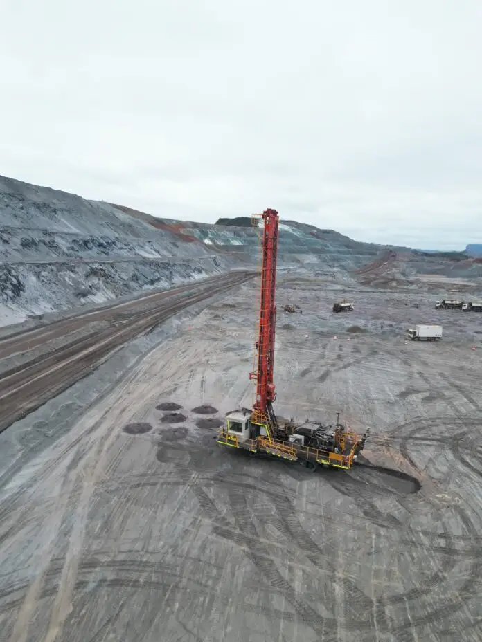 Anglo American conclui implantação de cinco perfuratrizes autônomas em Conceição do Mato Dentro e amplia o uso de automação, operação remota e análise de dados